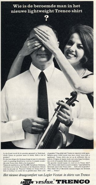 Violist Theo Olof in een reclame voor overhemden. Theo Olof is altijd in voor een grapje.