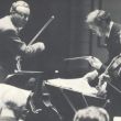 Dirigent Bernard haitink met rechts van hem plaatsvervangend concertmeester Jean-Louis Stuurop