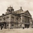 Concertgebouw aan de Van Baerlestraat en het vrioegere J. W. Brouwersplein te Amsterdam