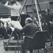 Igor Strawinsky geeft aanwijzingen tijdens een repetitie van het orkest