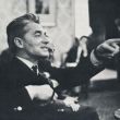 Herbert von Karajan geeft een persconferentie in het Concertgebouw