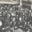 1920: Mahler feestgangers maken kennis met het bootje naar Volendam.