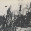 1896: De brandweer van Nieuwwer-Amstel oefende met stoomspuit op de zijgevel van Het gebouw.