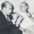Erich Leinsdorf (1912-1993) in gesprek met cellist Pablo Casals (1876-1973)