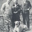 Met hond Steinway