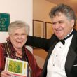 Shmuel Ashkenazy met zijn toenmalige lerares Ilona Feher